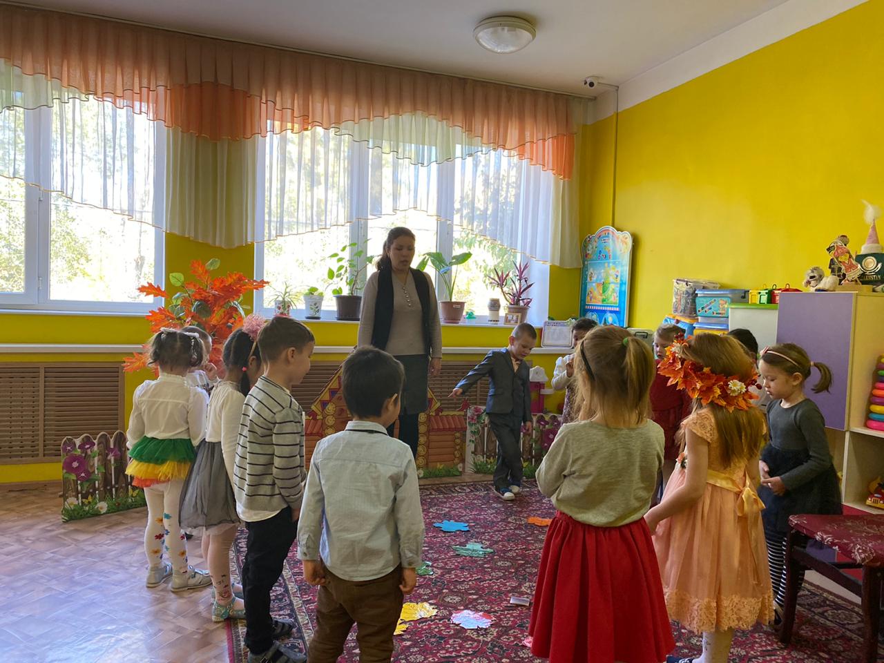 занятия по рисованию в старшей группе «Осеннний лес»
