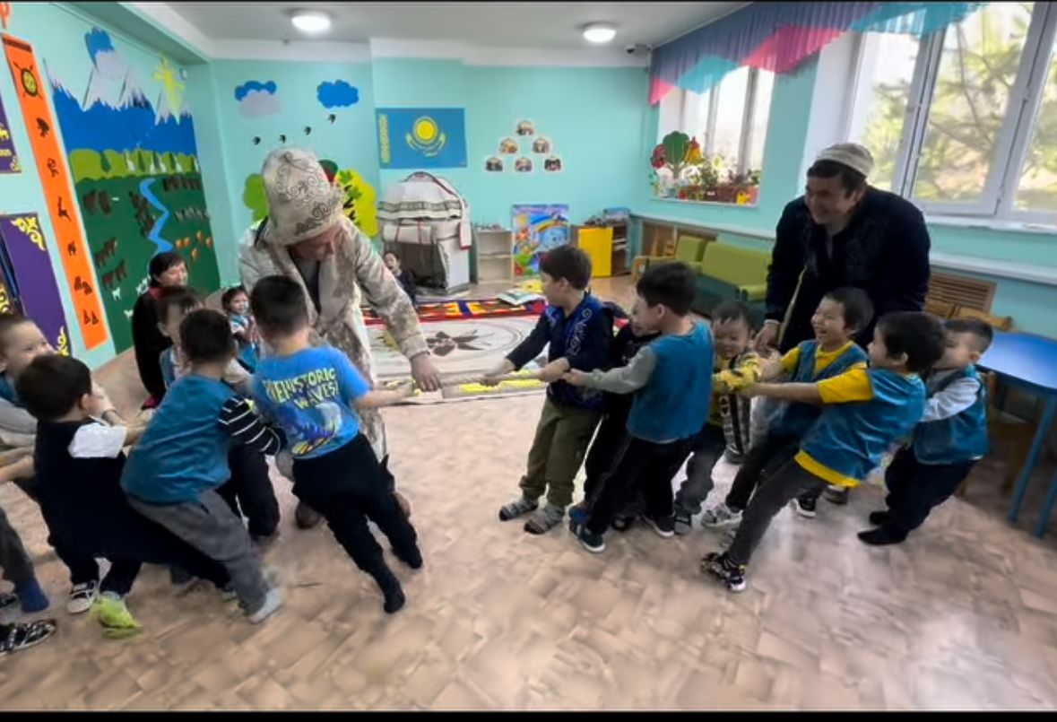 Әкелер мектебі: ұлттық ойындар бірлігінің бастауы! Школа отцов: начало единства через национальные игры!